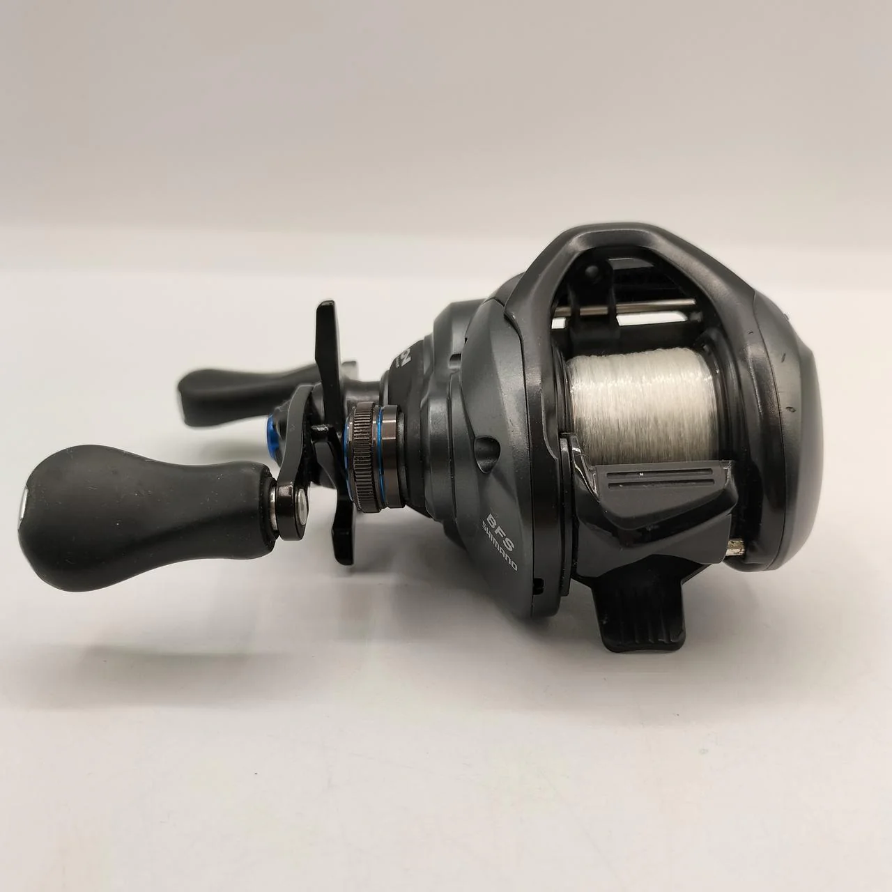 SHIMANO Baitcasting reel - Image 2