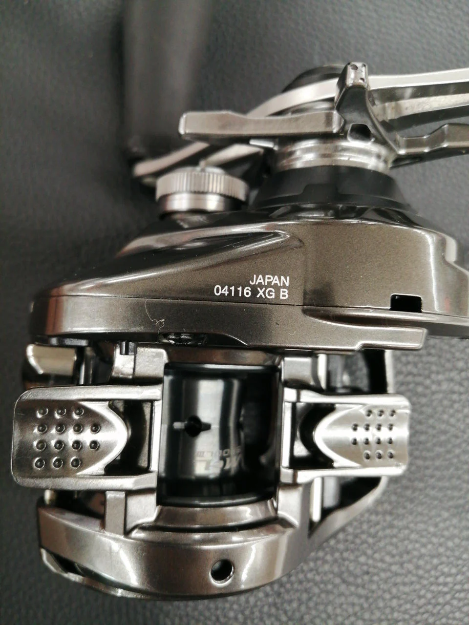 SHIMANO Baitcasting Reel 20 METANIUM XG Right - Image 4