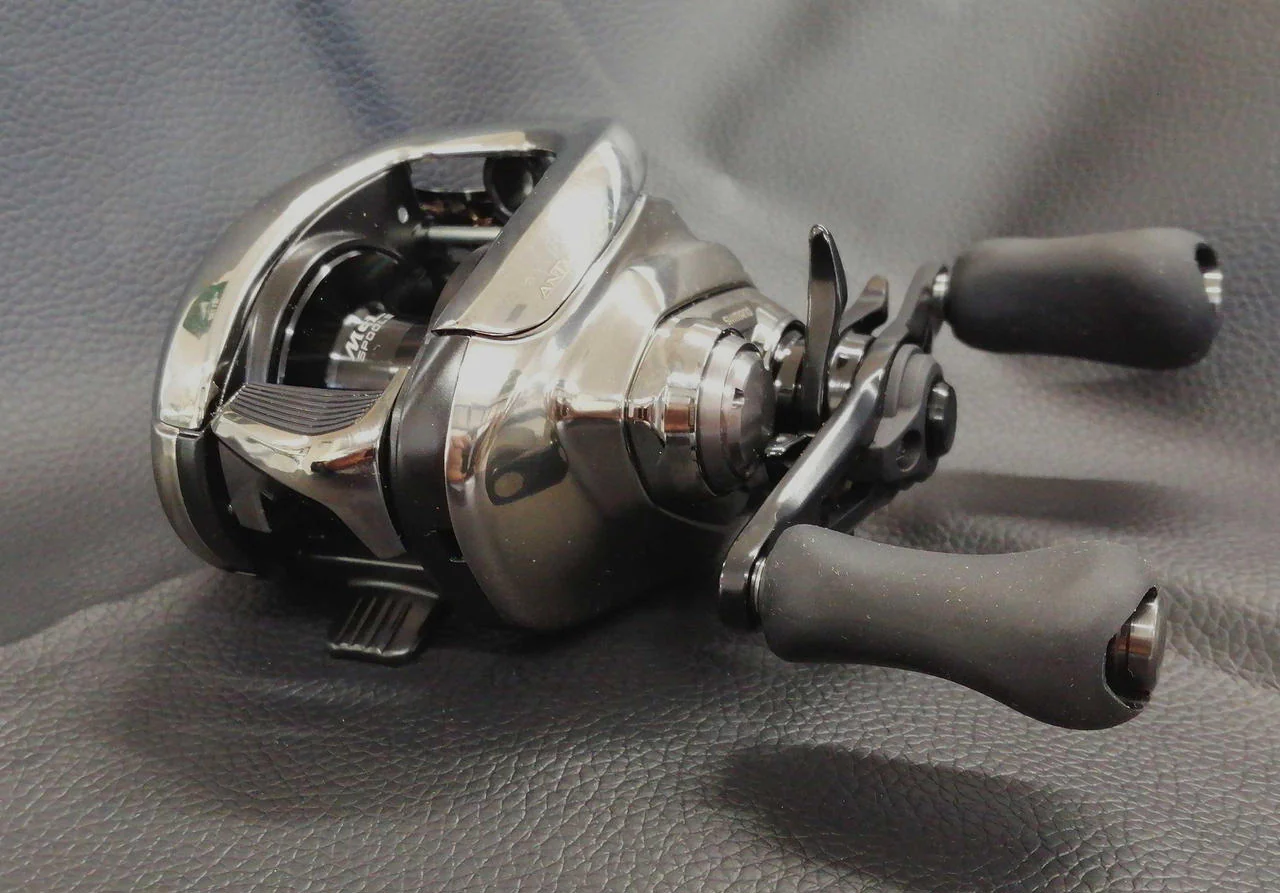 SHIMANO Baitcasting Reel 21ANTARES DC HG RH
