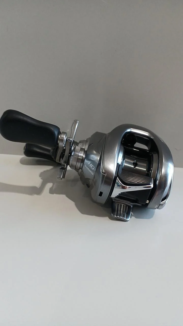 SHIMANO Baitcasting Reel 22 METANIUM Shallow Edition HG LEFT - Image 3
