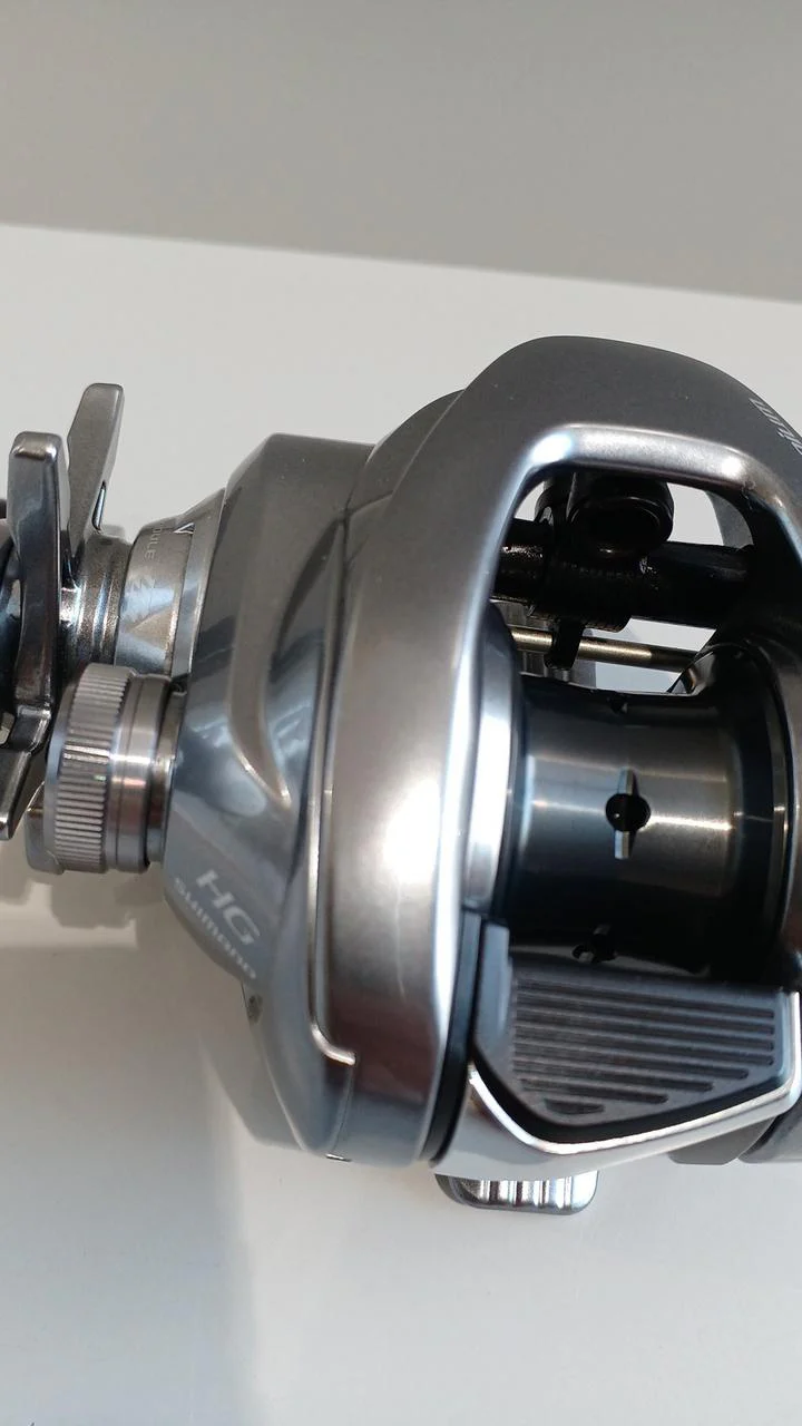 SHIMANO Baitcasting Reel 22 METANIUM Shallow Edition HG LEFT - Image 6