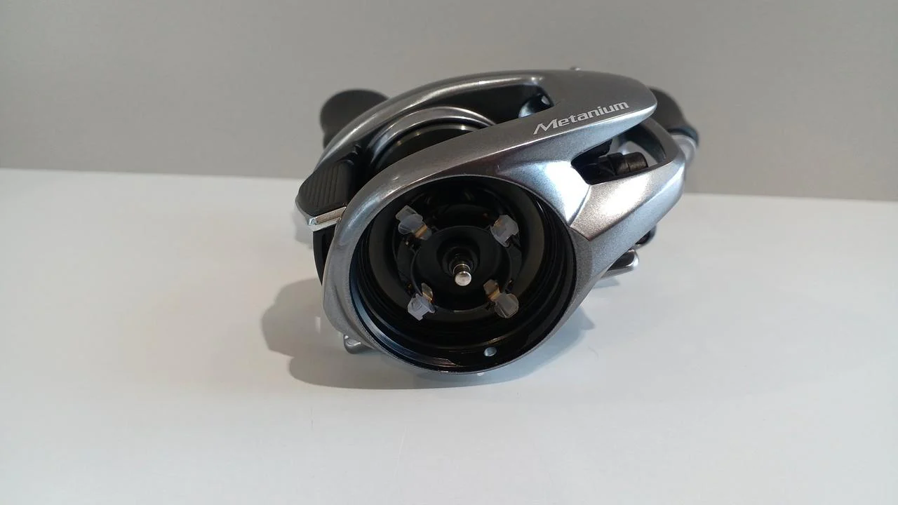 SHIMANO Baitcasting Reel 22 METANIUM Shallow Edition HG LEFT - Image 9