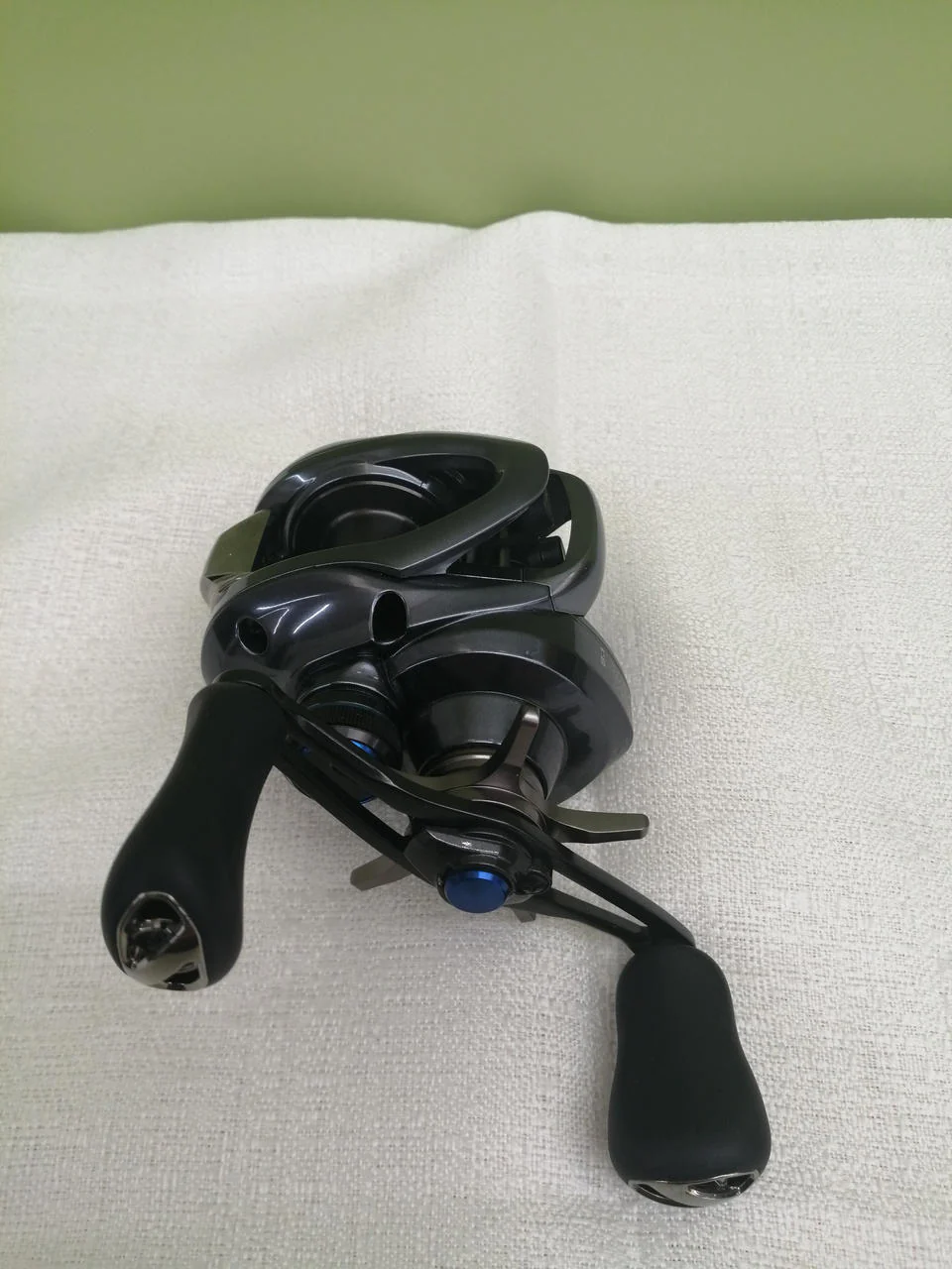 SHIMANO Baitcasting Reel 22 SLX DC 70XG XT - Image 4