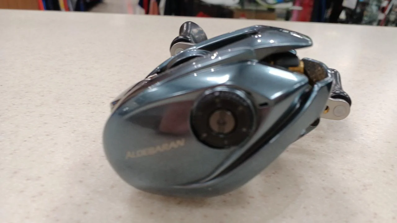 SHIMANO Baitcasting Reel 22ALDEBRAN BFS HG LEFT - Image 4