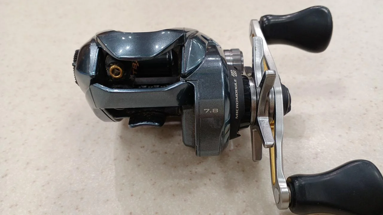 SHIMANO Baitcasting Reel 22ALDEBRAN BFS HG LEFT - Image 5