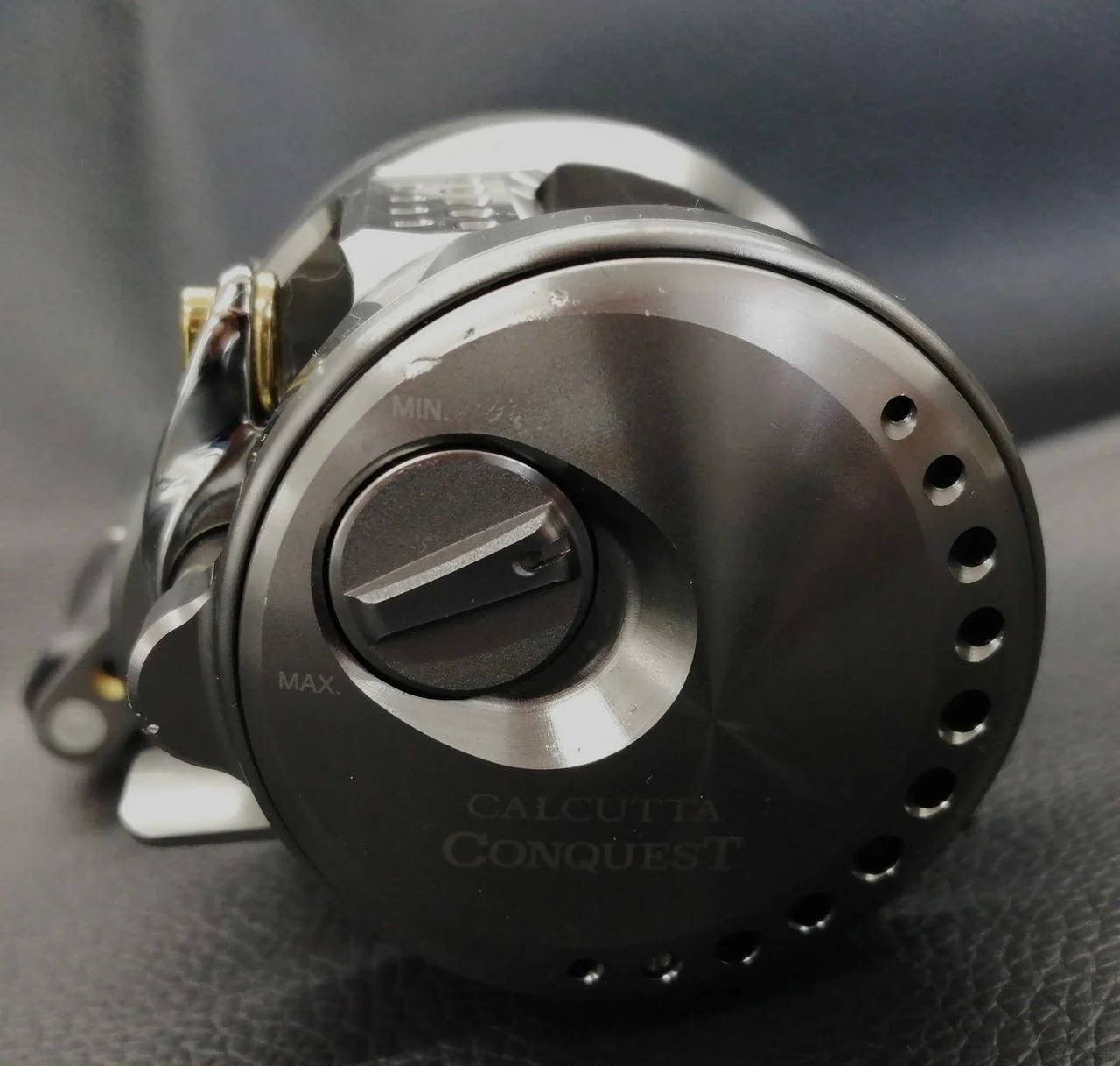 SHIMANO Baitcasting reel 23 CALCUTTA CONQUEST BFS XG - Image 2