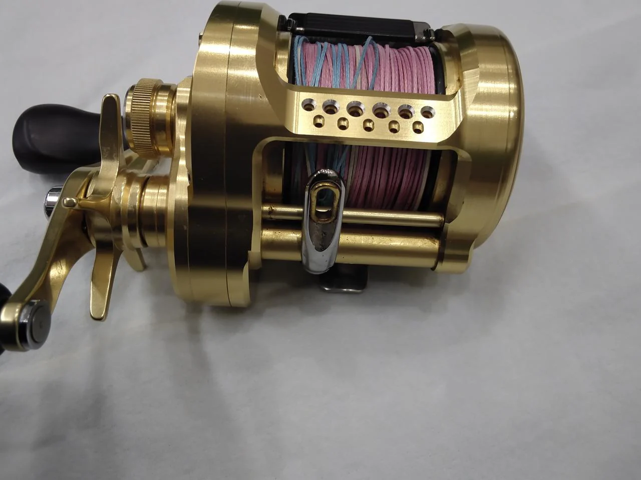 SHIMANO Baitcasting reel 23 Calcutta Conquest MD400XG - Image 5