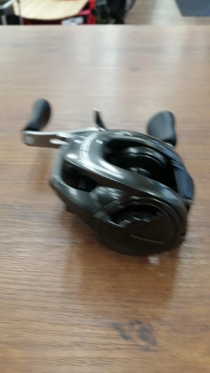 SHIMANO Baitcasting Reel 23 METANIUM 100XG - Image 2