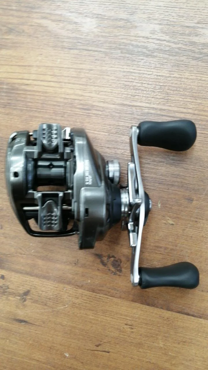 SHIMANO Baitcasting Reel 23 METANIUM 100XG - Image 6