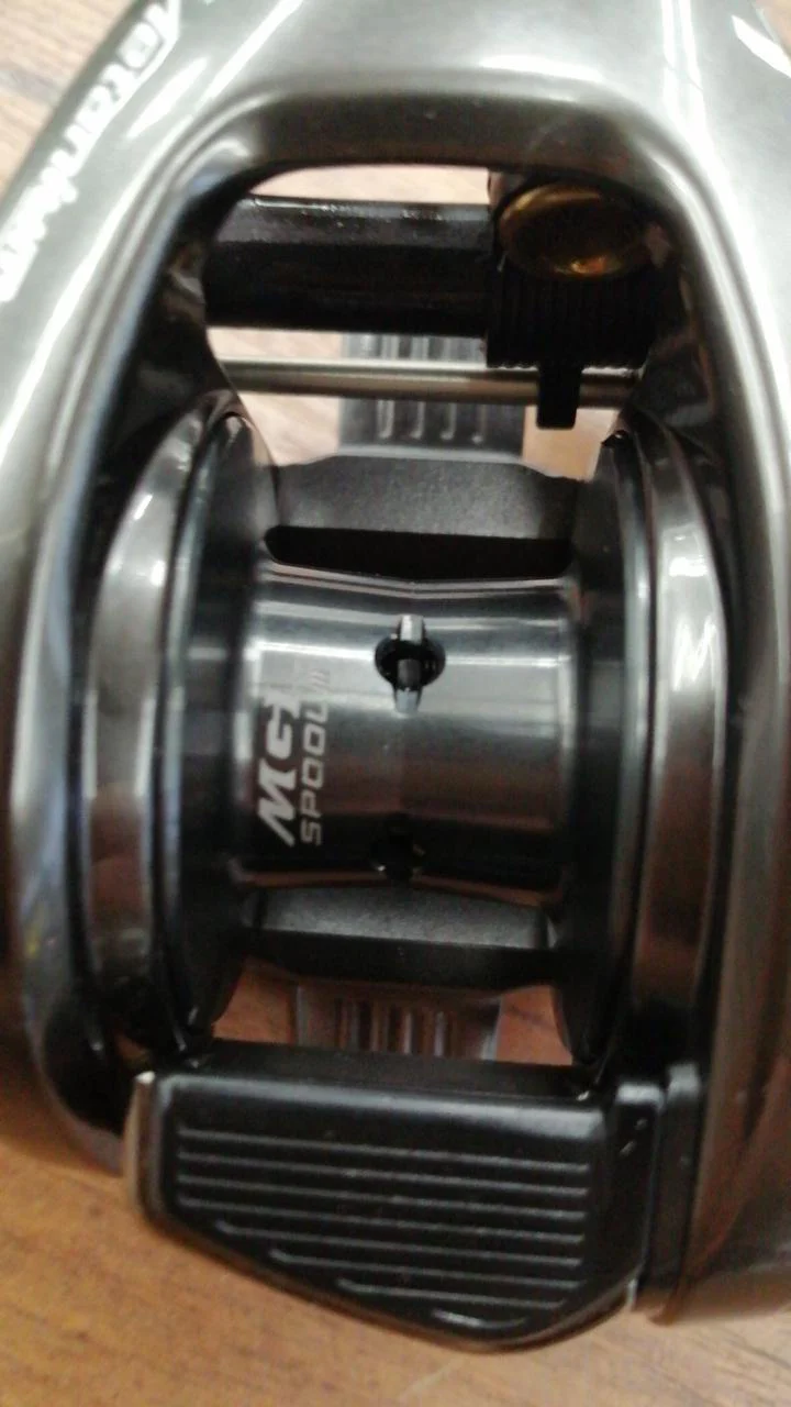 SHIMANO Baitcasting Reel 23 METANIUM 100XG - Image 8