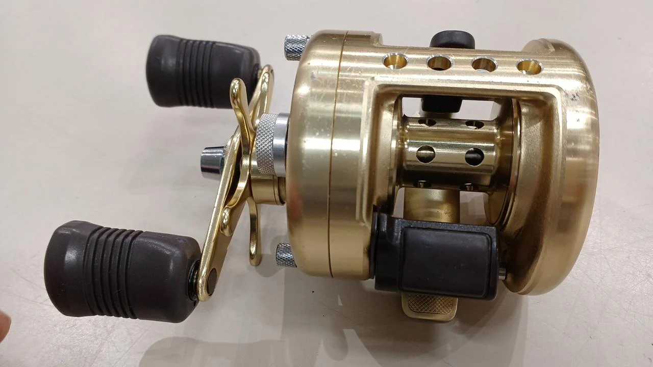 SHIMANO Baitcasting reel 97 Calcutta 101XT - Image 5