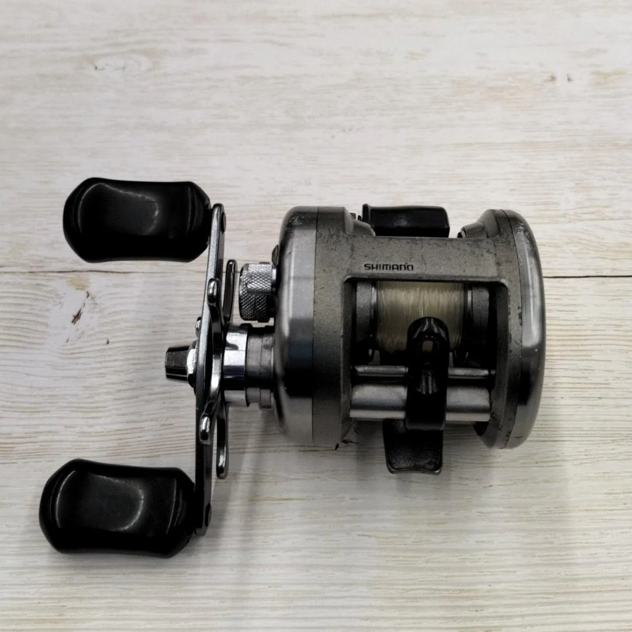 SHIMANO Baitcasting Reel AXIS100 - Image 2