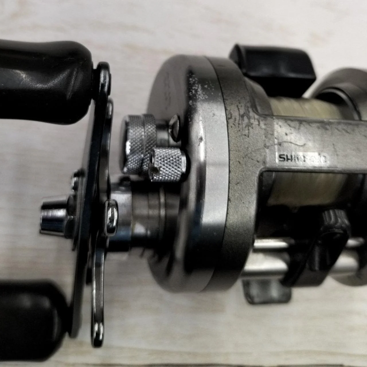 SHIMANO Baitcasting Reel AXIS100 - Image 7