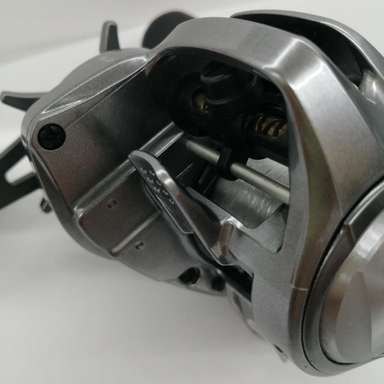 SHIMANO Baitcasting Reel BANTAM MGL - Image 11