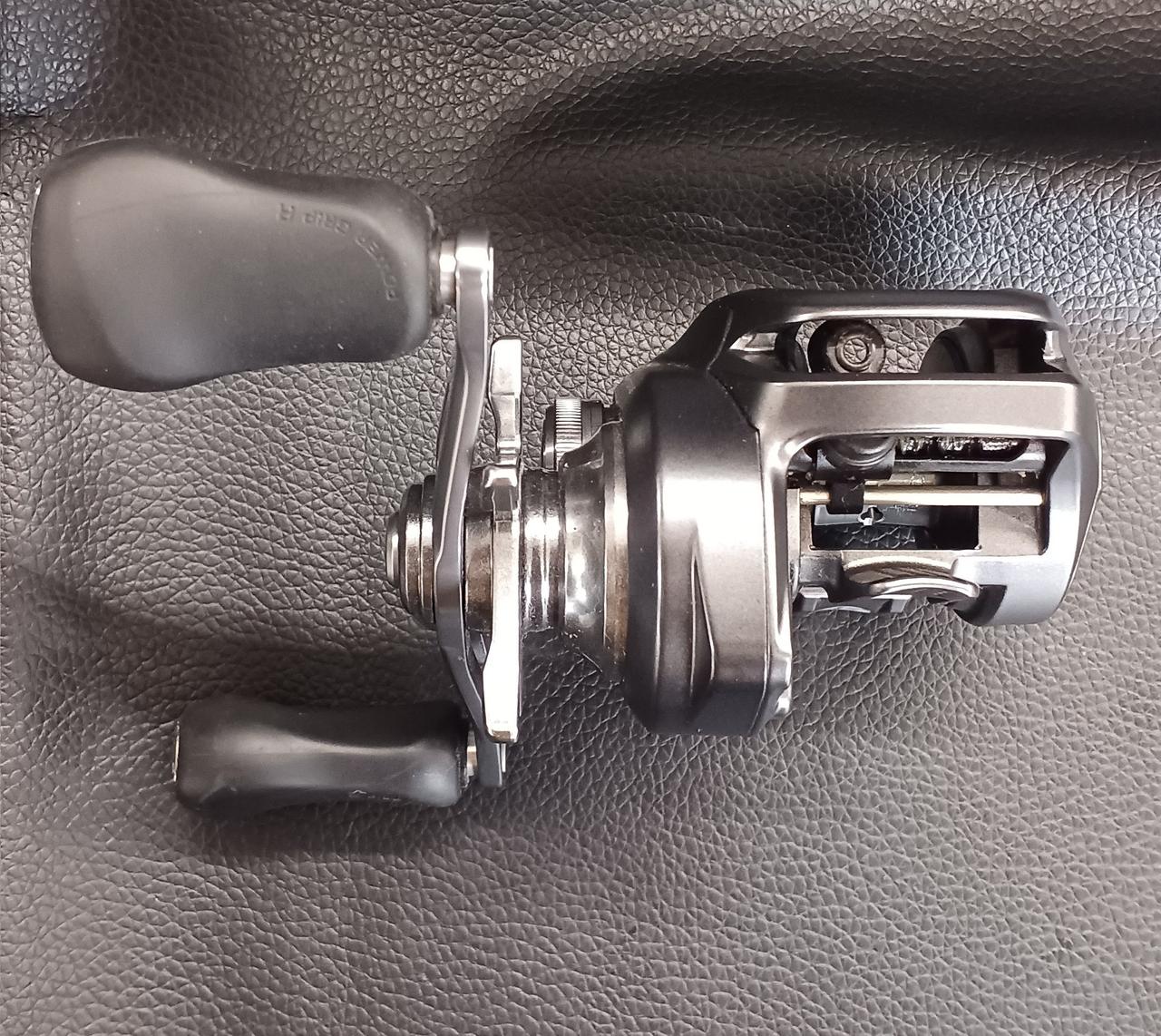 SHIMANO Baitcasting Reel BANTAM XG RIGHT - Image 5