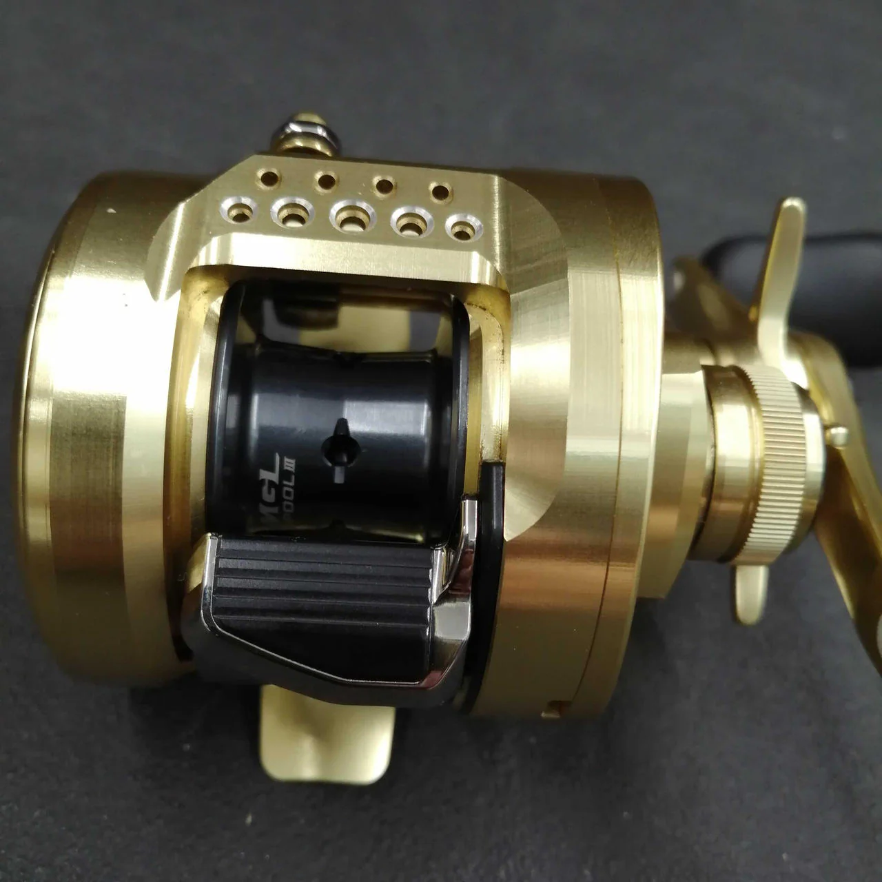 SHIMANO Baitcasting reel CALCUTTA CONQUEST 100HG - Image 4