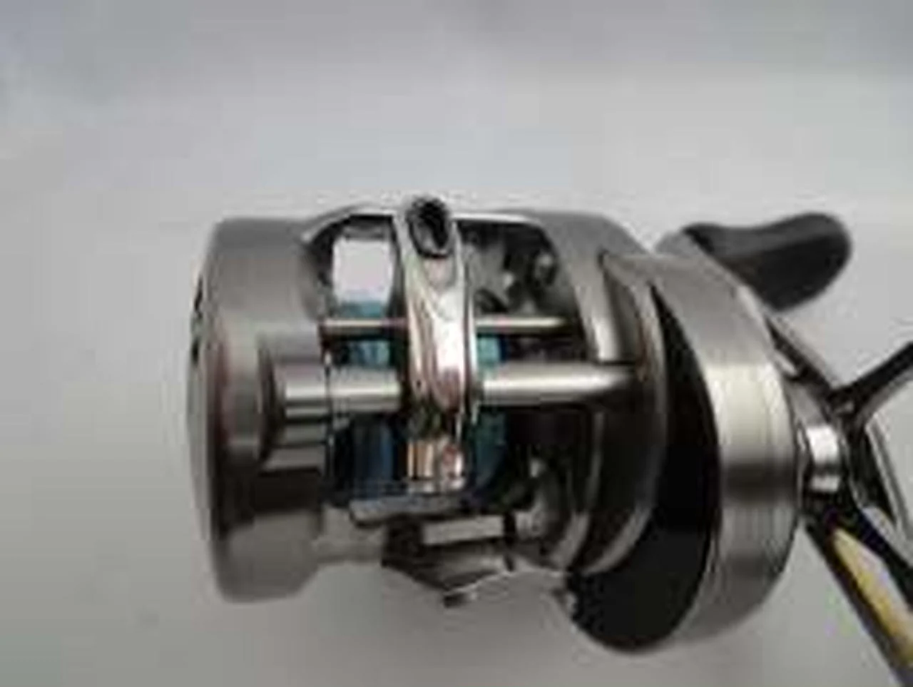 SHIMANO Baitcasting Reel CALCUTTA CONQUEST BFS HG - Image 6