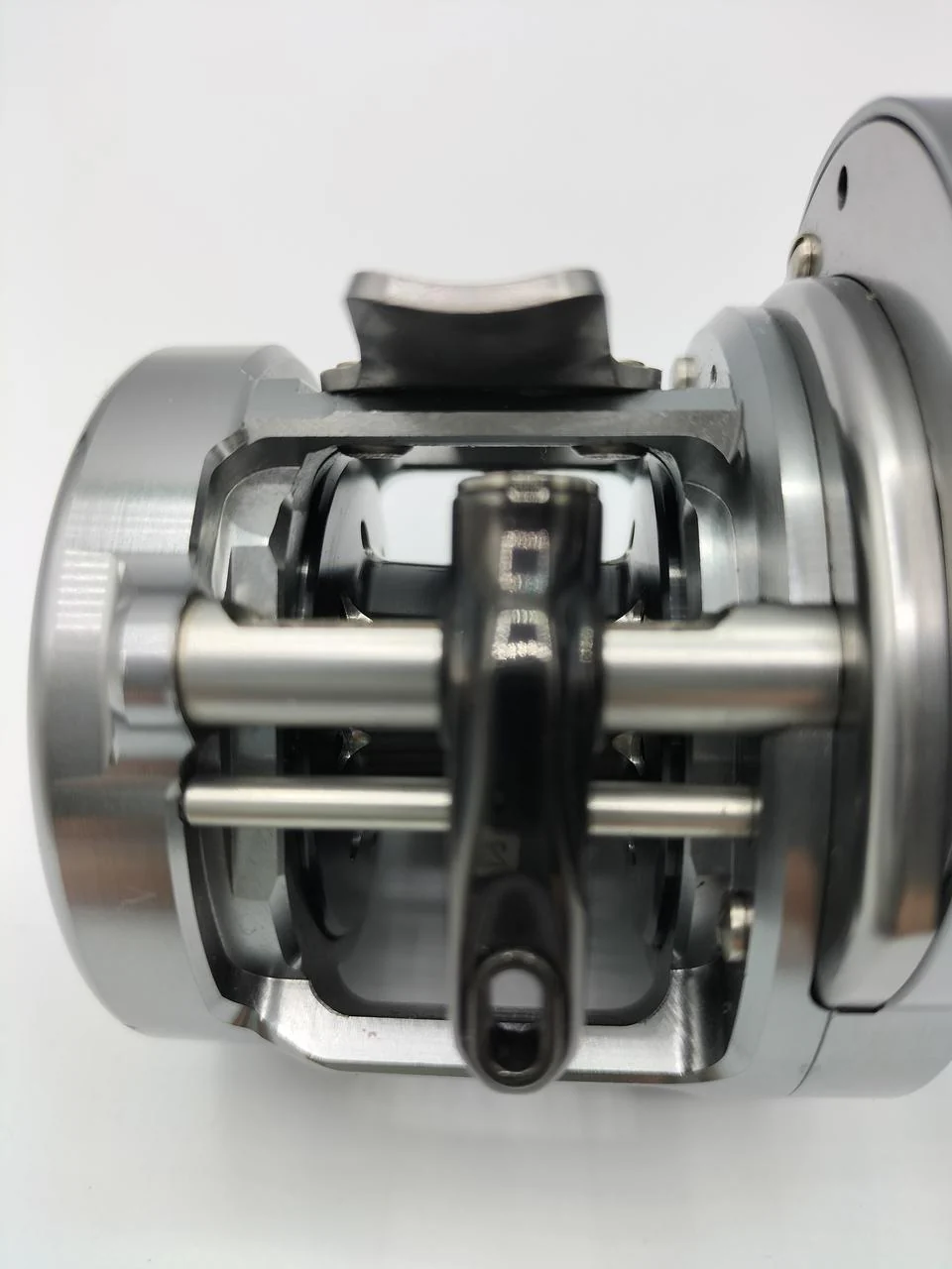 SHIMANO Baitcasting Reel CALCUTTA CONQUEST DC 200HG - Image 10