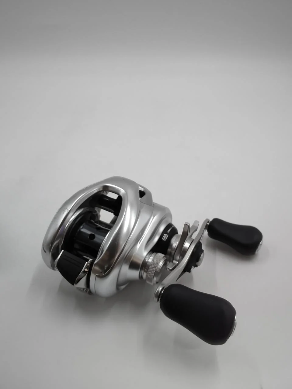 SHIMANO Baitcasting reel METANIUM