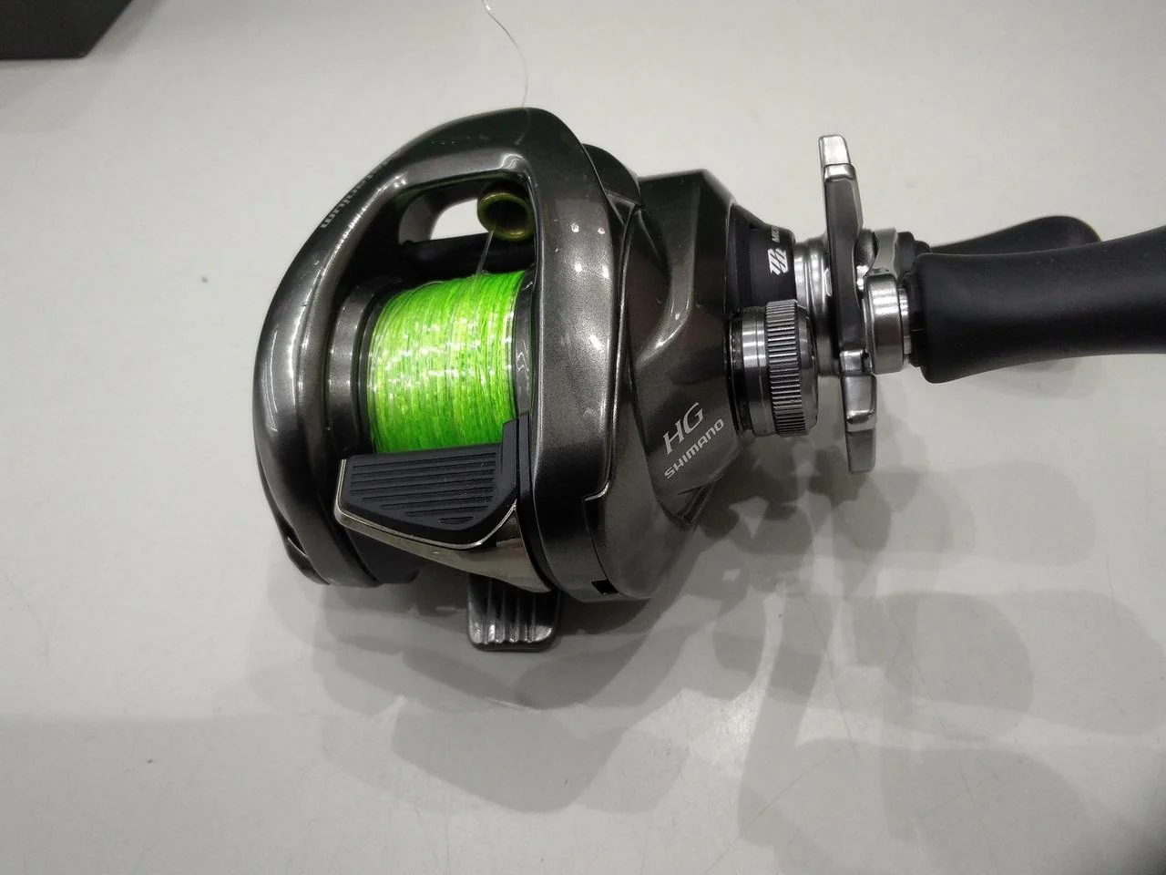 SHIMANO Baitcasting Reel METANIUM HG Right - Image 4