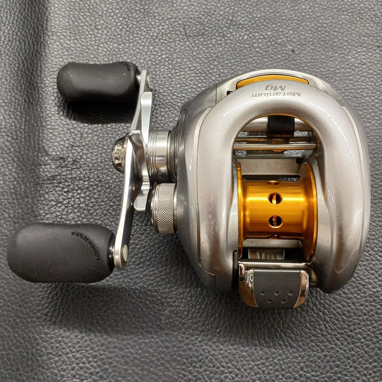 SHIMANO Baitcasting Reel METANIUM MG LEFT - Image 3
