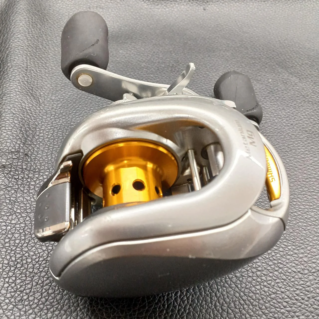 SHIMANO Baitcasting Reel METANIUM MG LEFT - Image 4