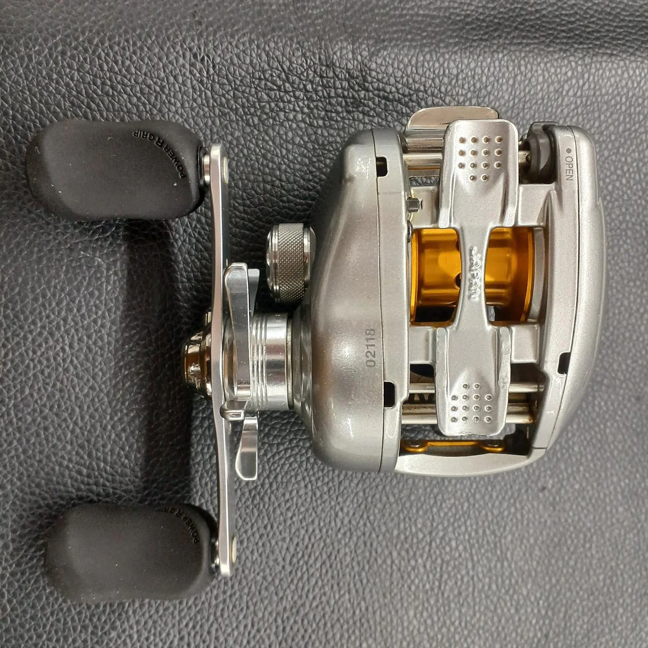 SHIMANO Baitcasting Reel METANIUM MG LEFT - Image 5