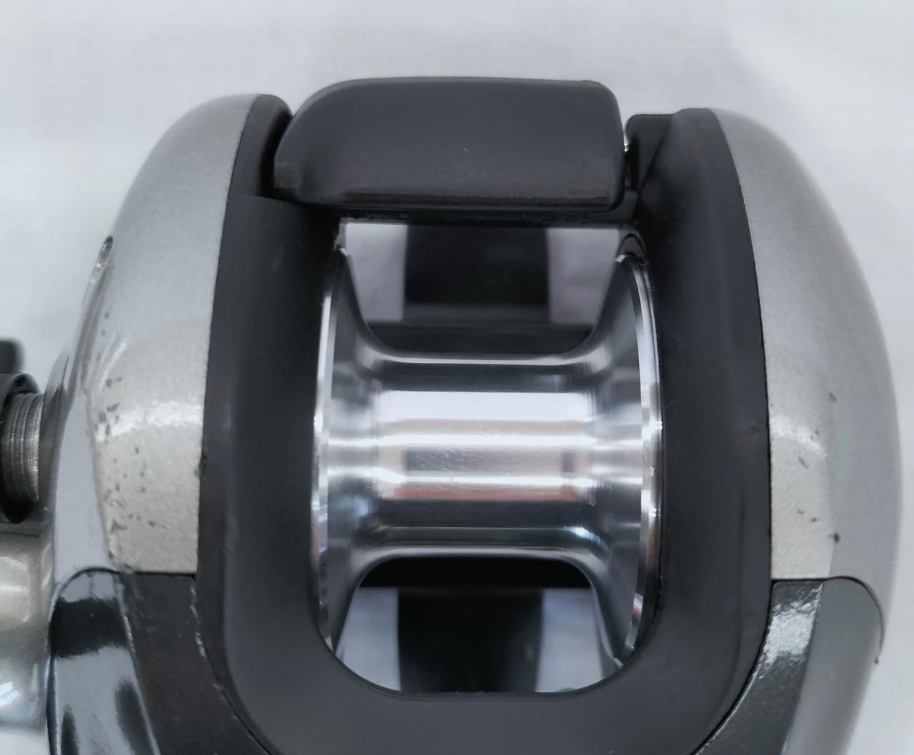 SHIMANO Baitcasting reel RH282 - Image 3