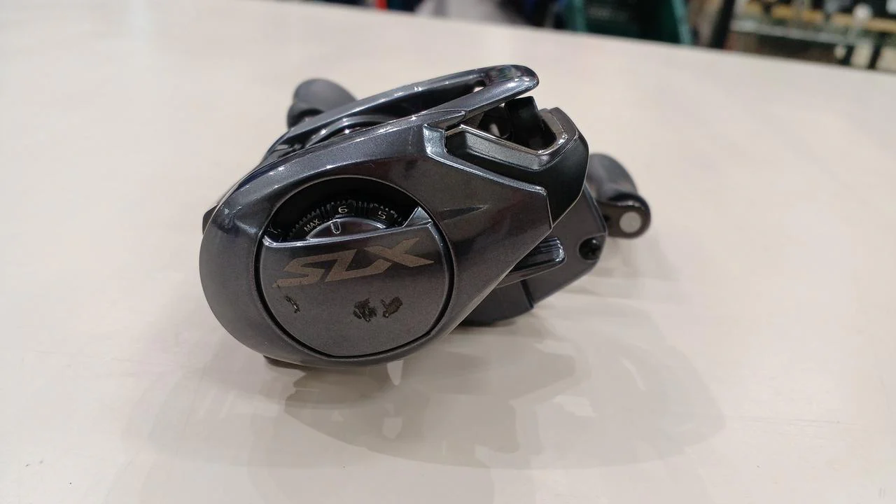 SHIMANO [Condition Note] Baitcasting Reel 24SLX71 - Image 2