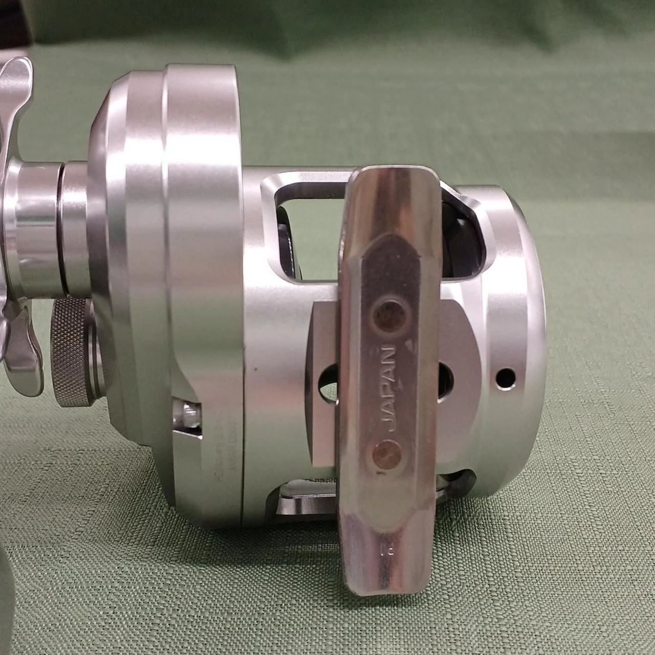 SHIMANO Reel 17 OCEA JIGGER 1500HG - Image 6