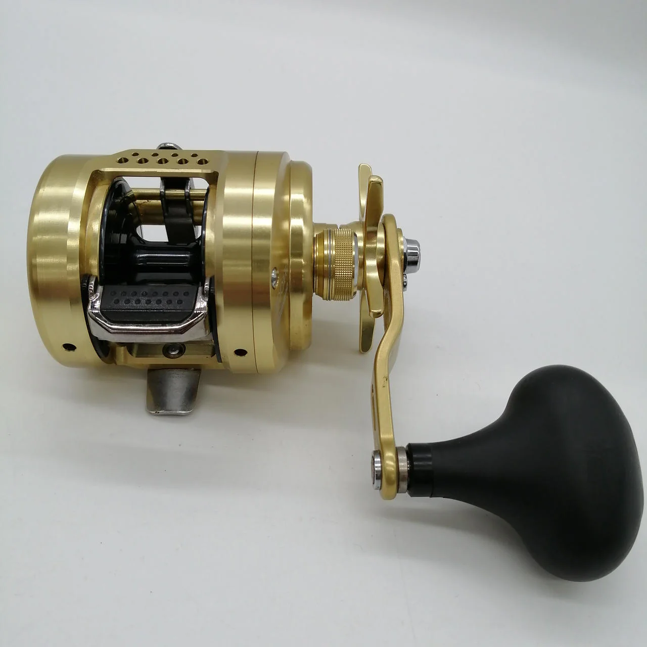 SHIMANO Reel OCEA CONQUEST 300HG - Image 2