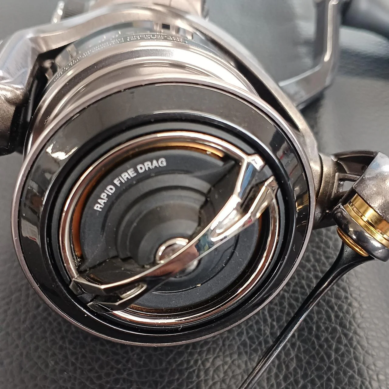 SHIMANO Spinning Reel 17COMPLEX CI4+ C2500F4 - Image 6
