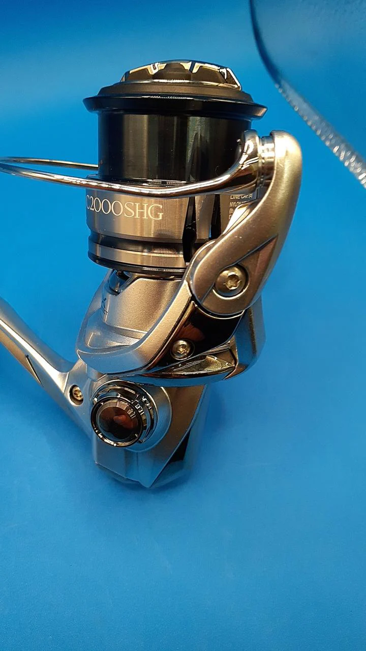 SHIMANO Spinning Reel 19 STRADIC C2000SHG-L 04014 - Image 5