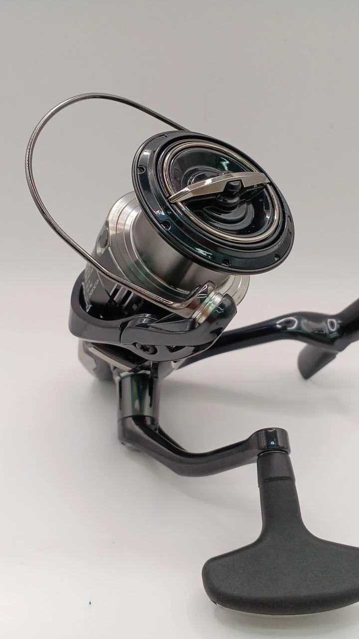 SHIMANO Spinning Reel 19 VANQUISH 4000XG 03963 - Image 3