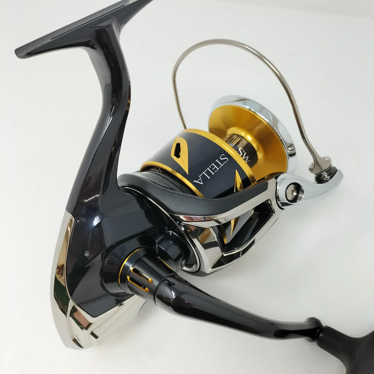 SHIMANO Spinning Reel 20 Stella SW18000HG - Image 2