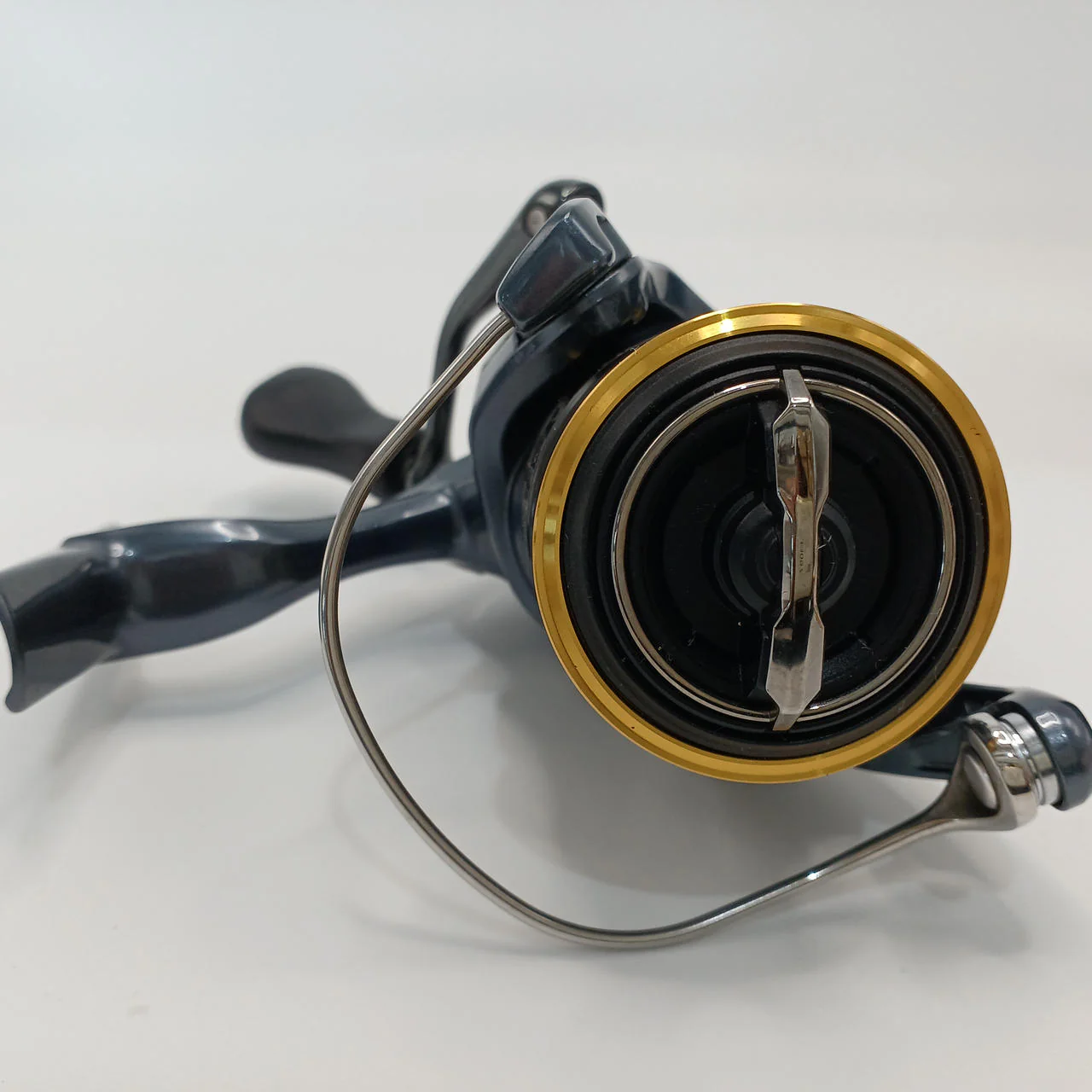 SHIMANO Spinning Reel 21 ULTEGRA C2000SHG 04329 - Image 5