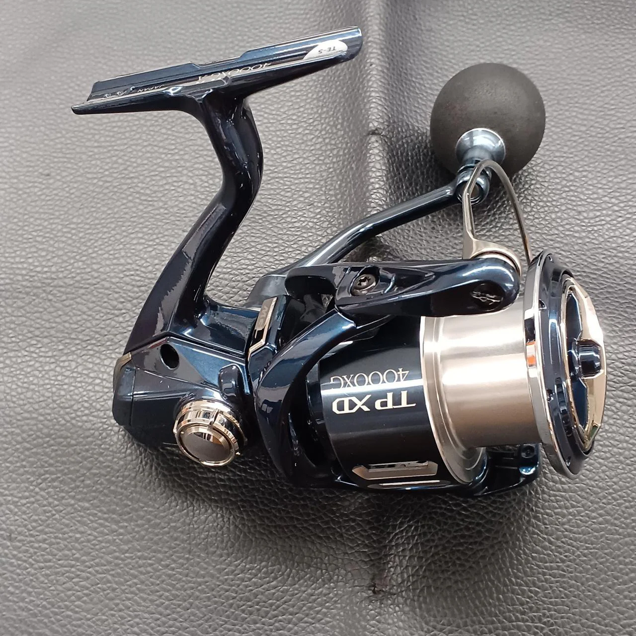 SHIMANO Spinning Reel 21TWIN POWER XD 4000XG-A - Image 3