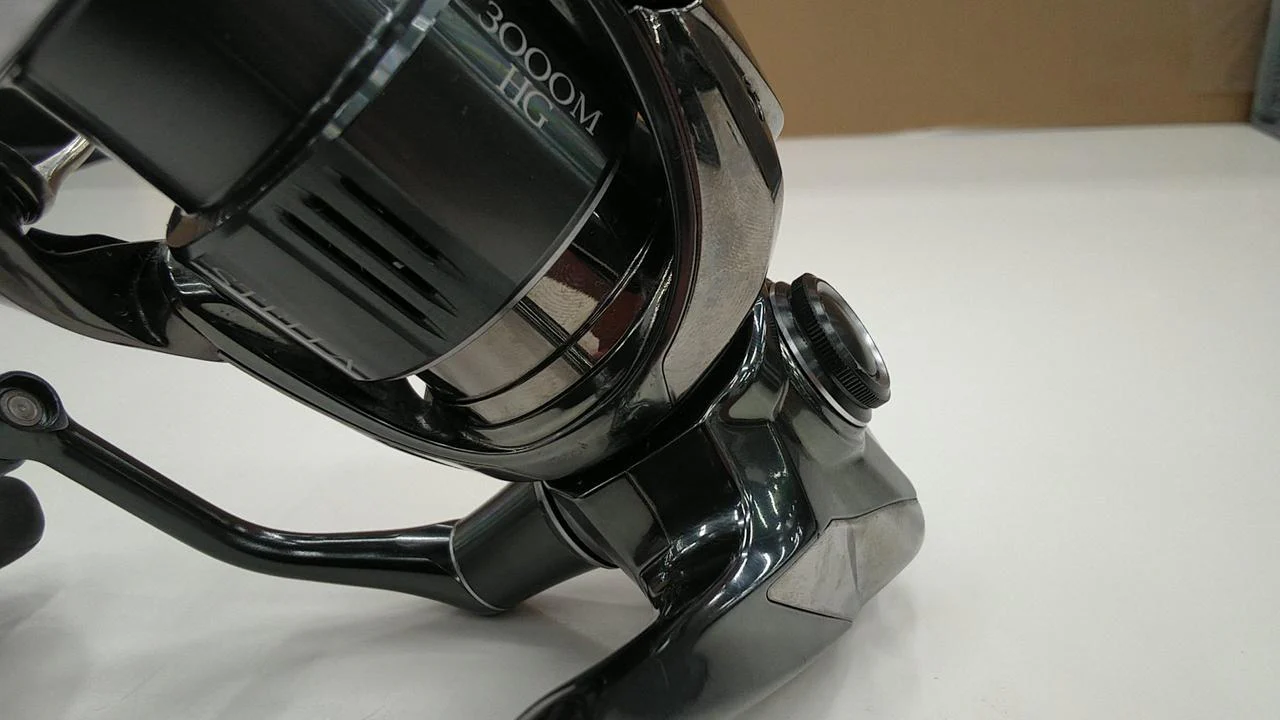 SHIMANO Spinning reel 22 Stella 3000MHG-K - Image 12