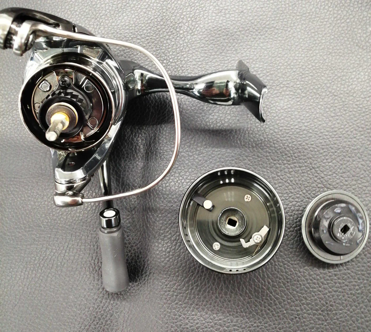 SHIMANO Spinning Reel 22STELLA C2000S - Image 8