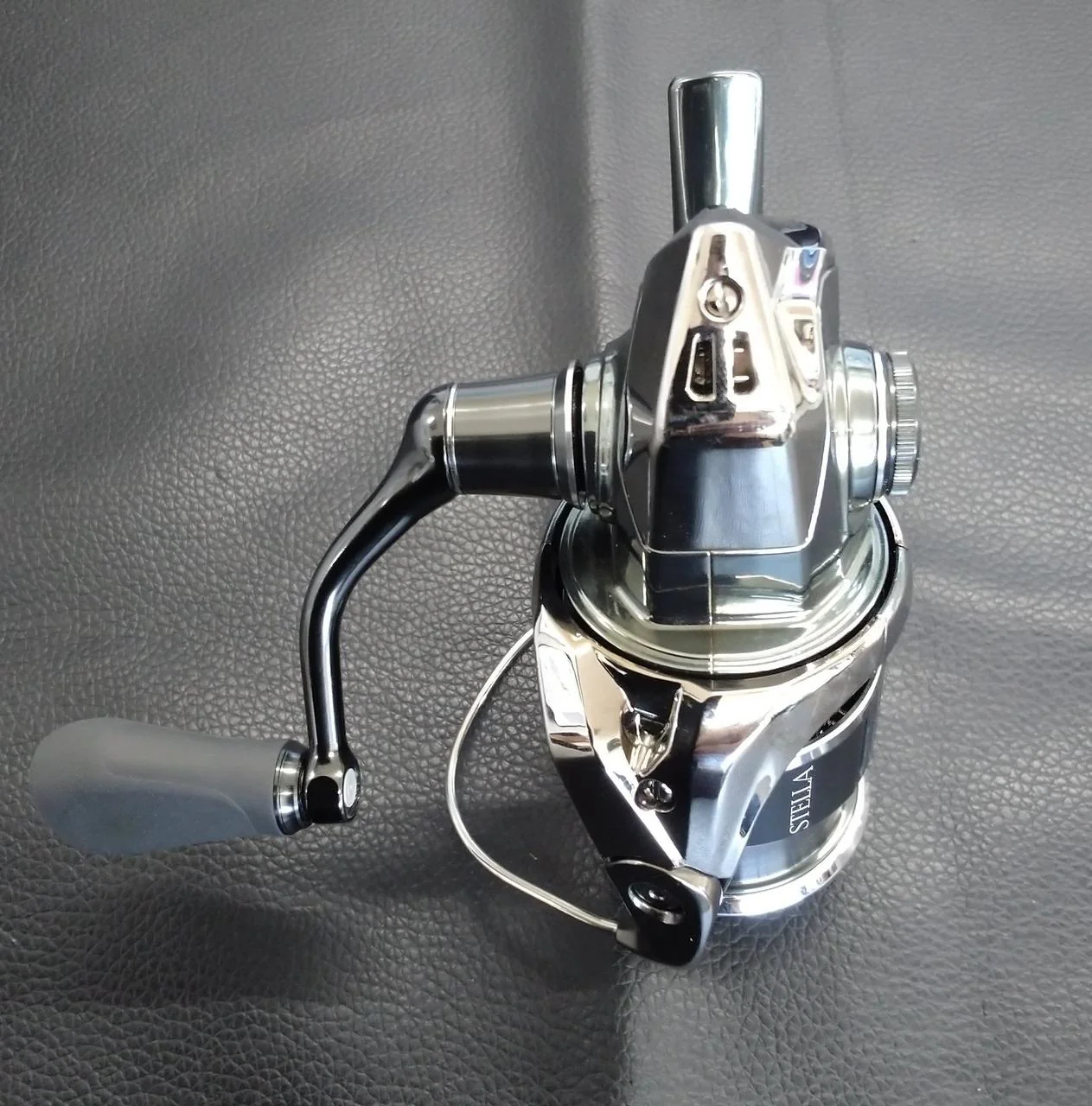 SHIMANO Spinning Reel 22STELLA C2000SHG - Image 5