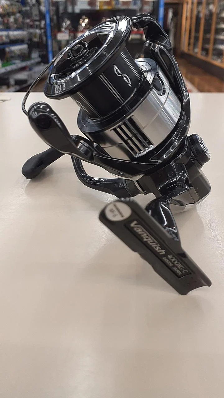 SHIMANO Spinning Reel 23 VANQUISH 4000XG 045355 - Image 3