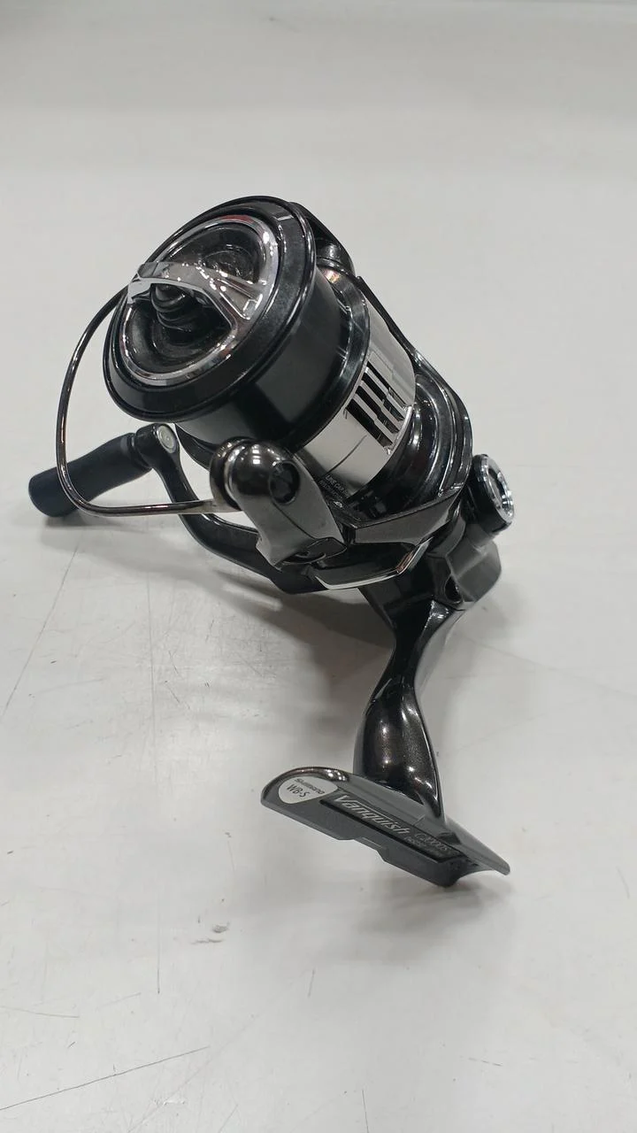 SHIMANO Spinning Reel 23 Vanquish C2000S - Image 4