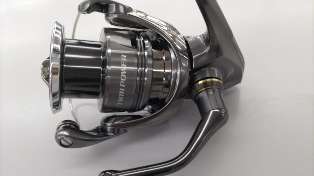 SHIMANO Spinning Reel 24 Twin Power C3000XG - Image 2