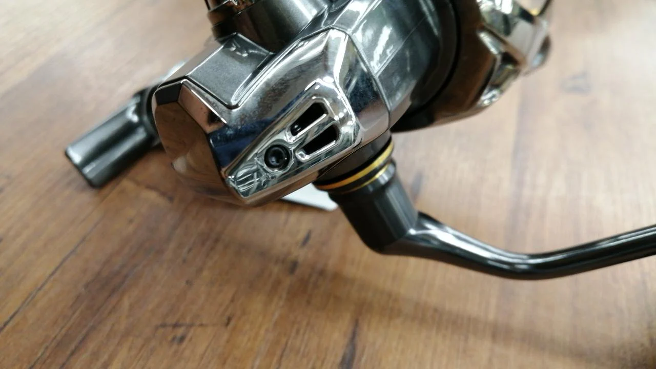 SHIMANO Spinning Reel 24TWIN POWER 4000 MHG - Image 8
