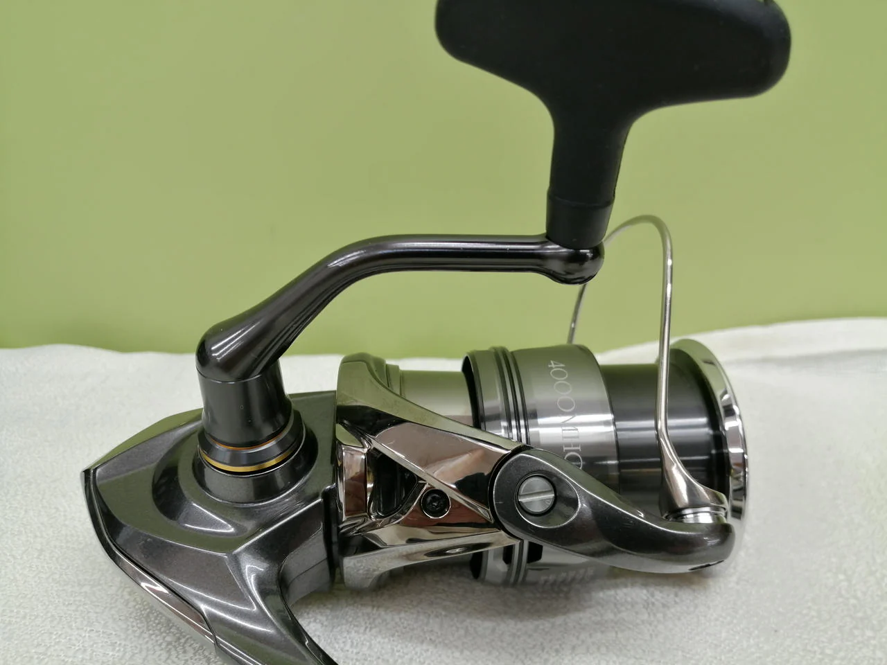 SHIMANO Spinning Reel 24TWINPOWER4000MHG - Image 4