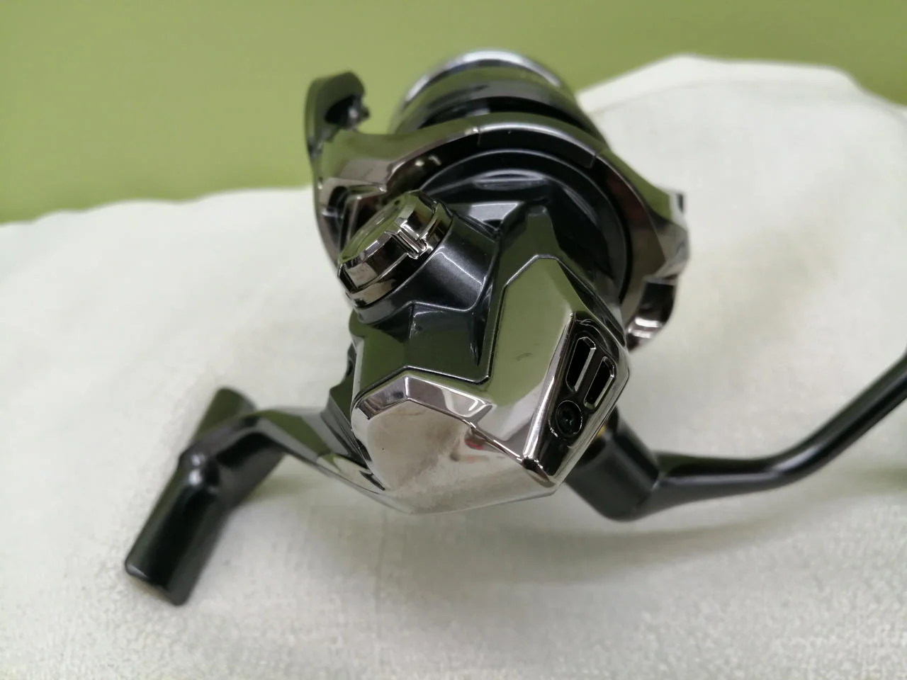 SHIMANO Spinning Reel 24TWINPOWER4000MHG - Image 7