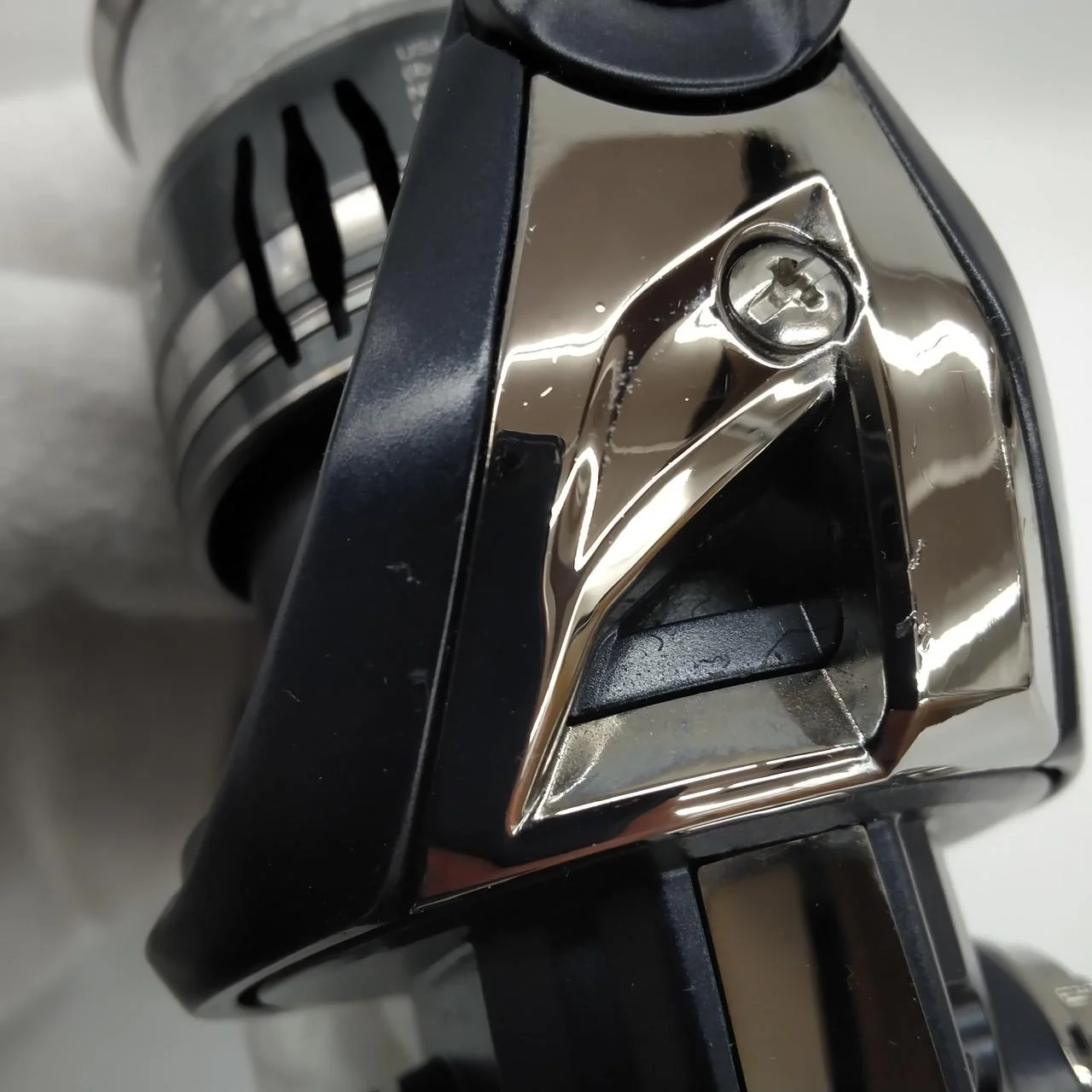 SHIMANO Spinning Reel MIRAVEL C2000S - Image 6