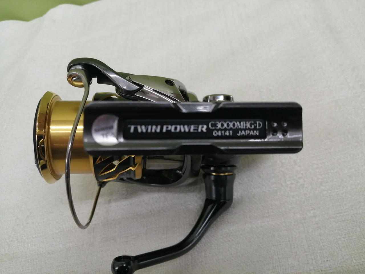 SHIMANO Spinning Reel TWIN POWER C3000MHG - Image 6