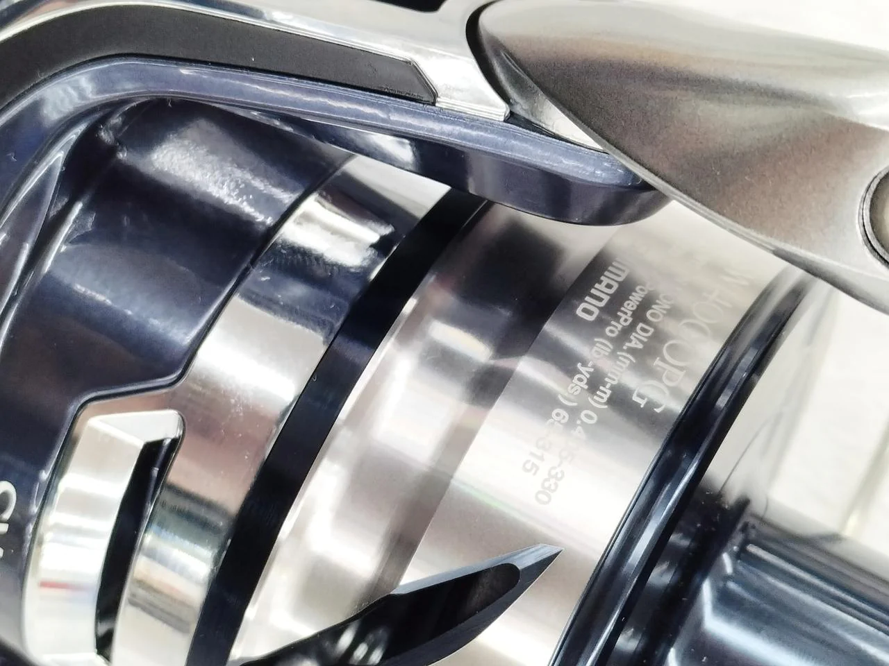 SHIMANO Spinning Reel TWINPOWER SW4000PG - Image 6