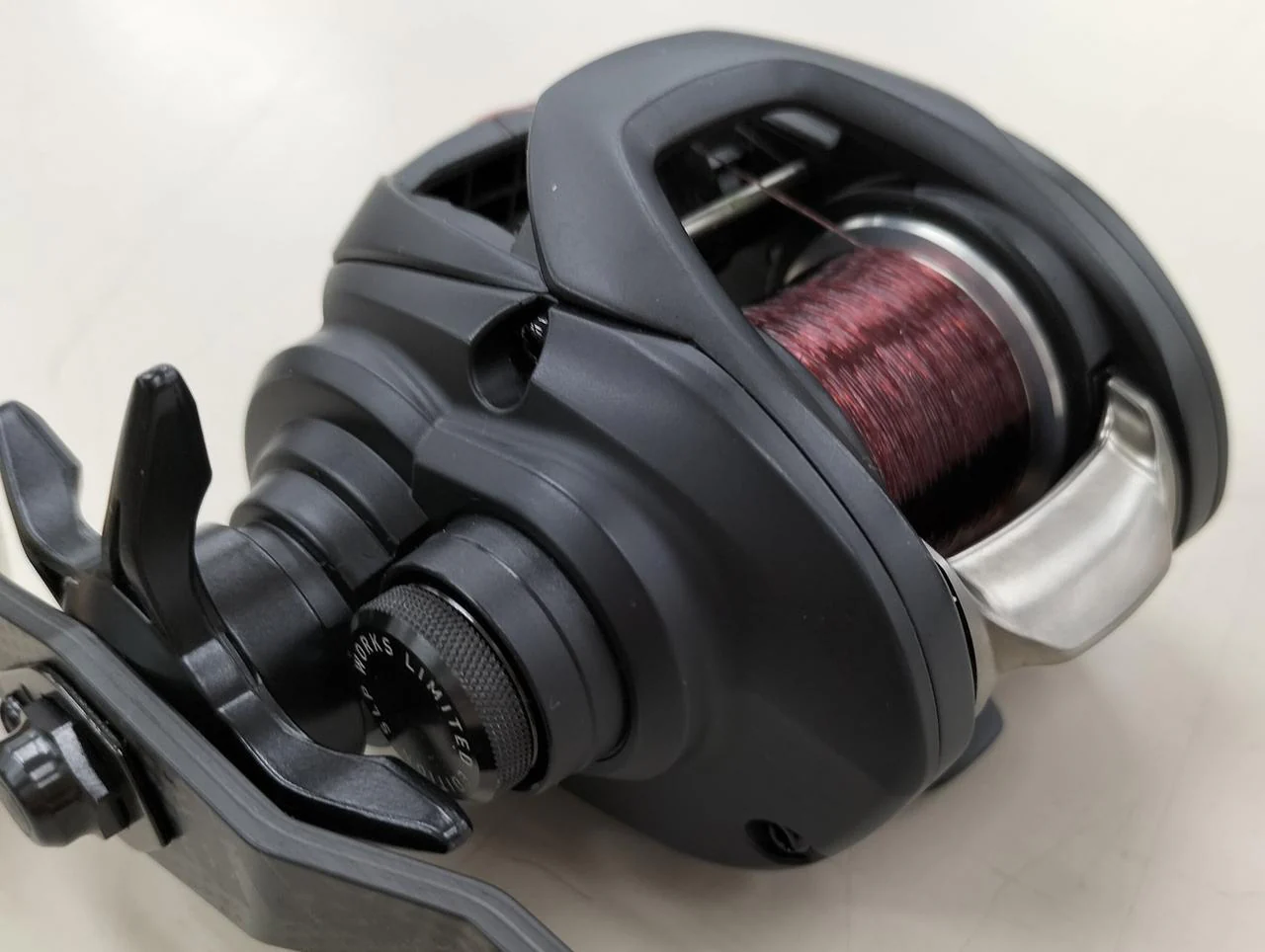 SLP WORKS Baitcasting Reel 22TR SV TW 105HL-SLPW - Image 6
